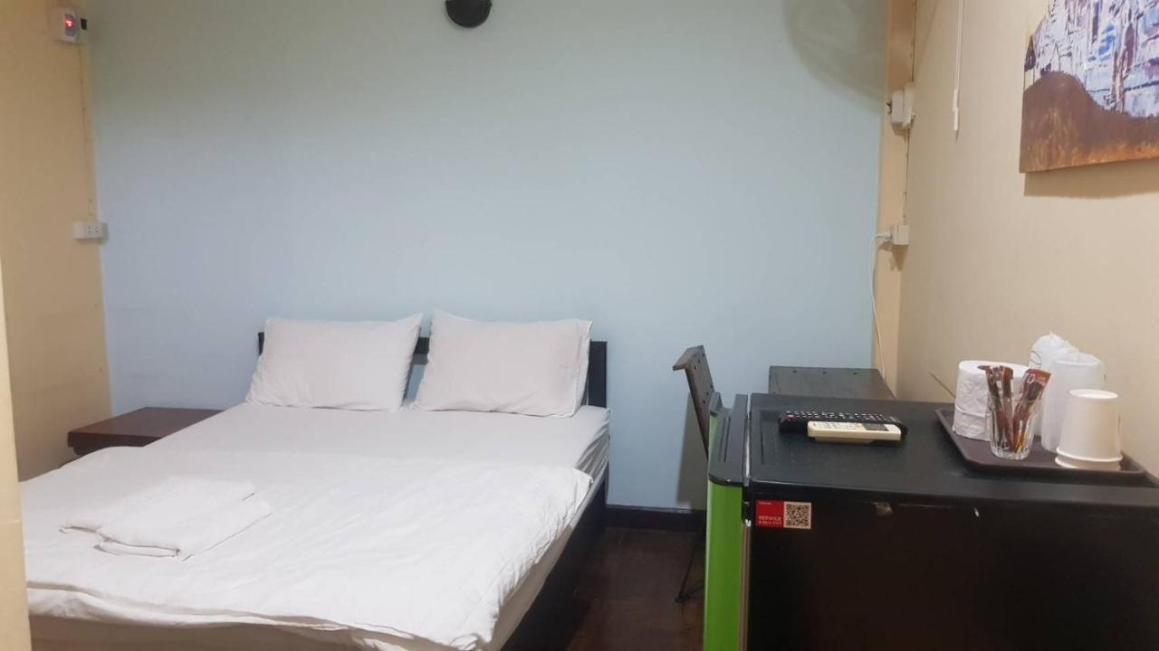 P.L.P Guesthouse - Mae Hong Son Ngoại thất bức ảnh