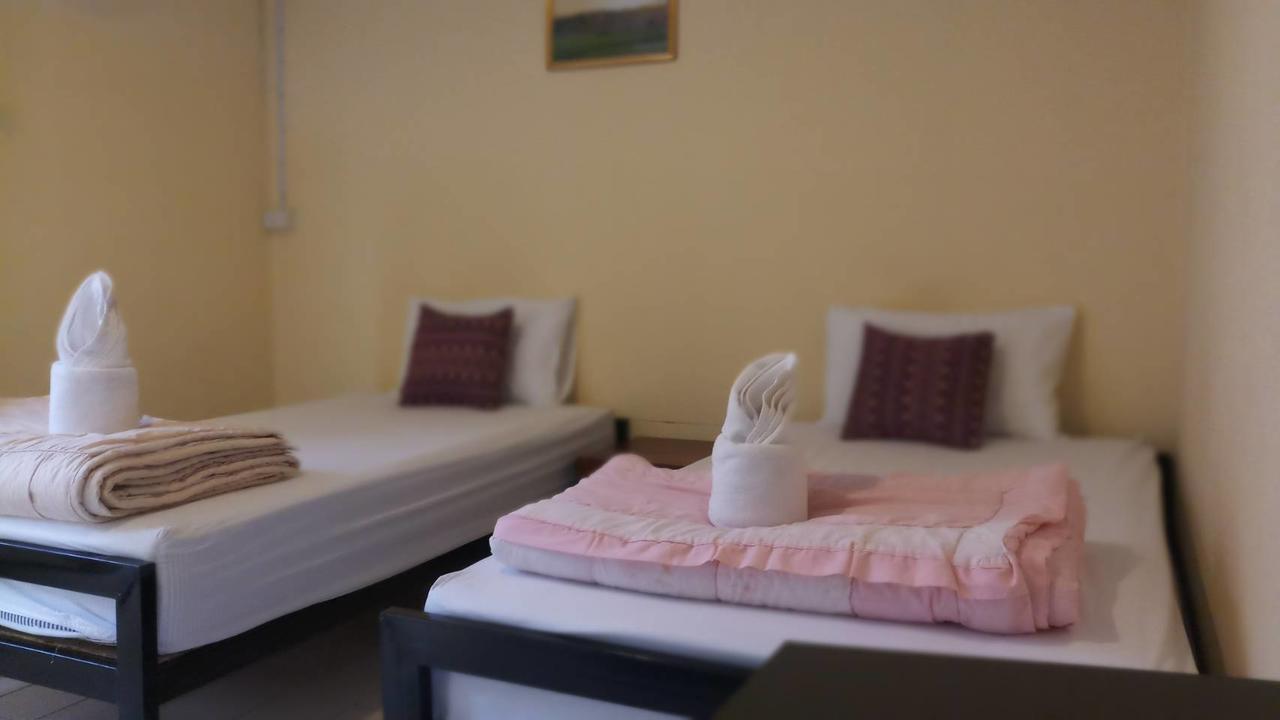 P.L.P Guesthouse - Mae Hong Son Ngoại thất bức ảnh