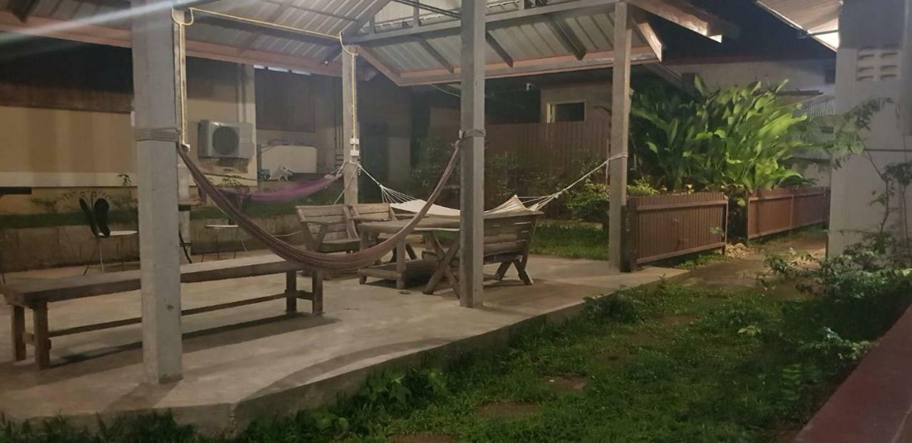 P.L.P Guesthouse - Mae Hong Son Ngoại thất bức ảnh