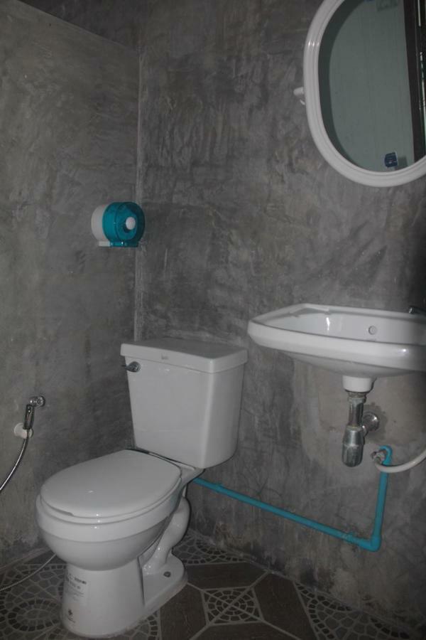 P.L.P Guesthouse - Mae Hong Son Ngoại thất bức ảnh